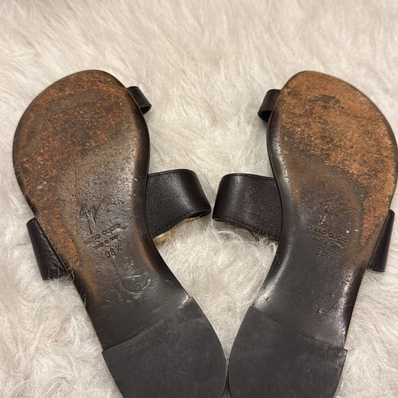 Giuseppe Toe Ring Stone Embellished Luxury Sandals size 38 1/2 EU pre- owned. - Picture 5 of 9